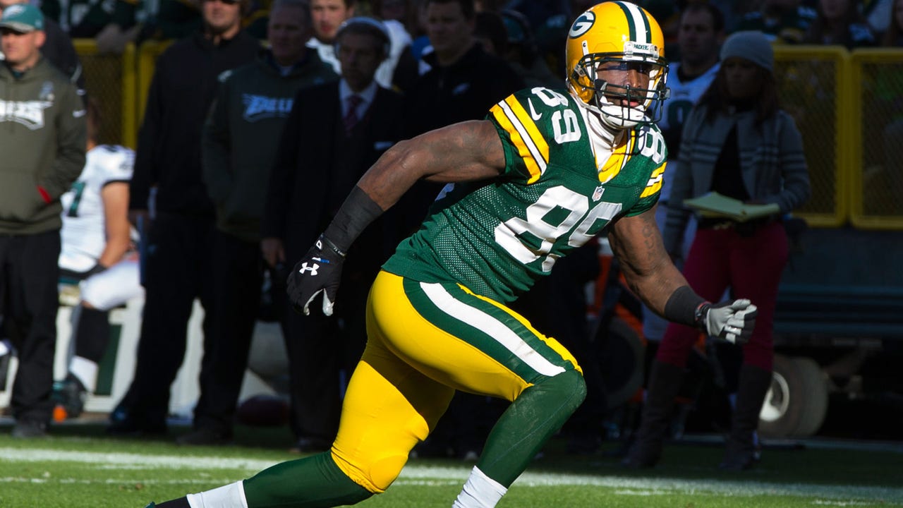 Raiders sign ex-Packers WR James Jones to 3-year deal